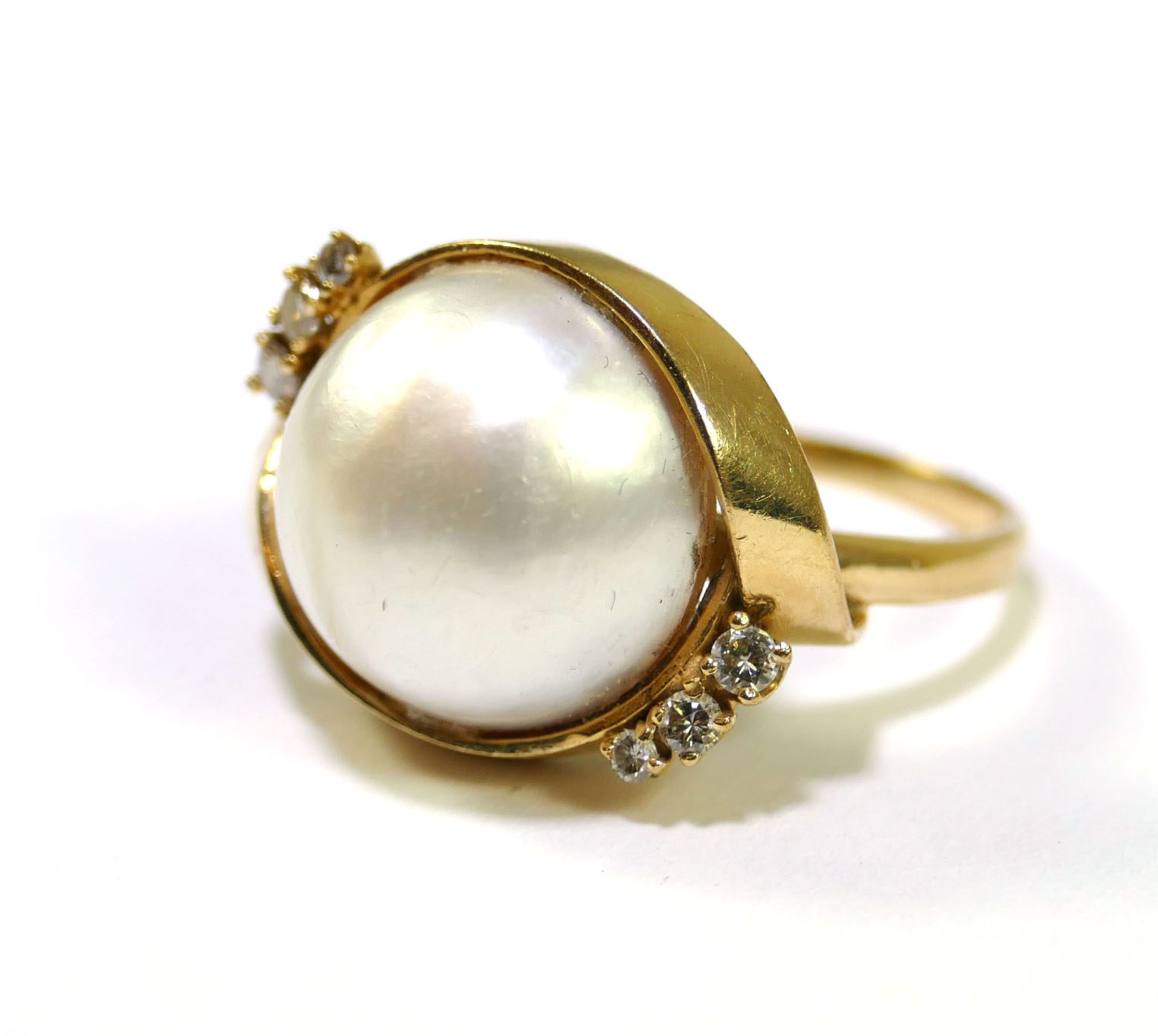 Blister Pearl & Graduating Diamond 14k Yellow Gold Ring | TNS Diamonds ...