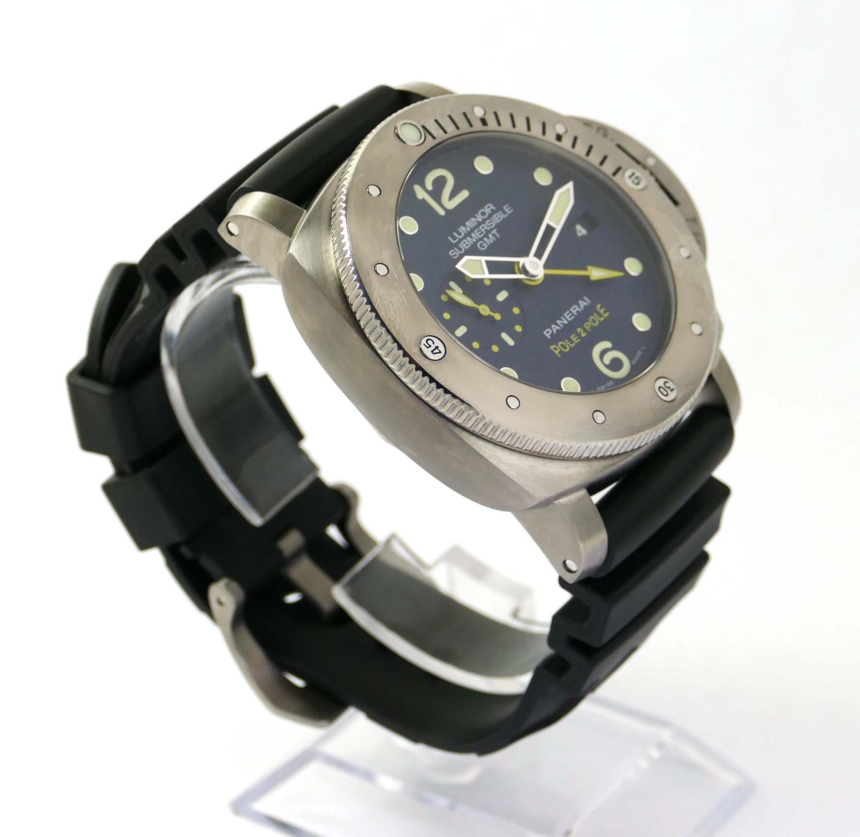 Pre Owned Panerai Luminor Submersible 1950 Days PAM 719 40 OFF