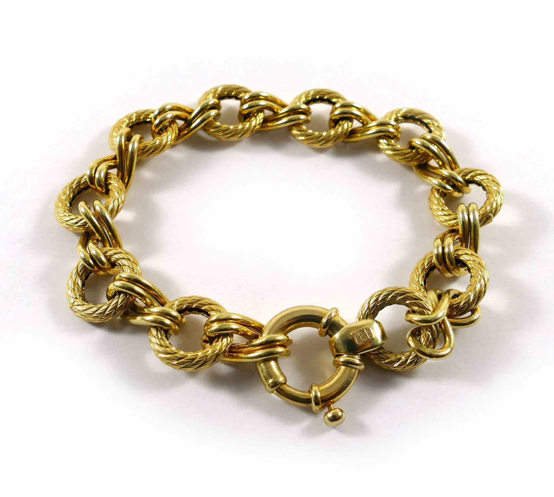 Unoaerre Women S Detailed Link 14k Yellow Gold Statement Bracelet Tns