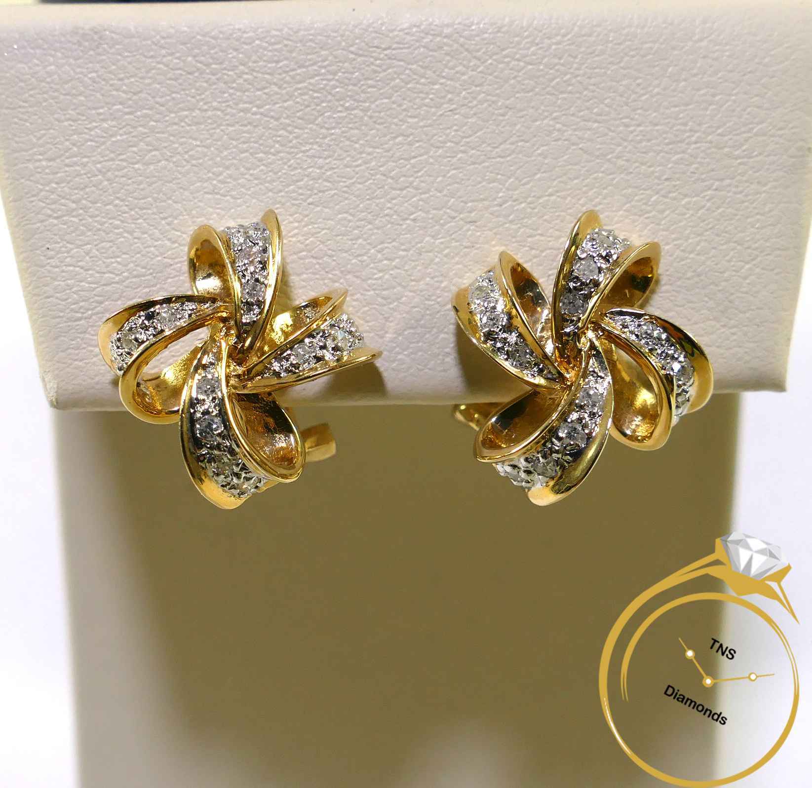 Diamond 14k Yellow Gold Swirl Flower Stud Earrings | TNS Diamonds ...