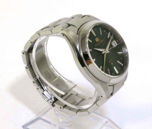 2019 Grand Seiko Limited Edition GMT Green SBGN007 40mm Box Papers