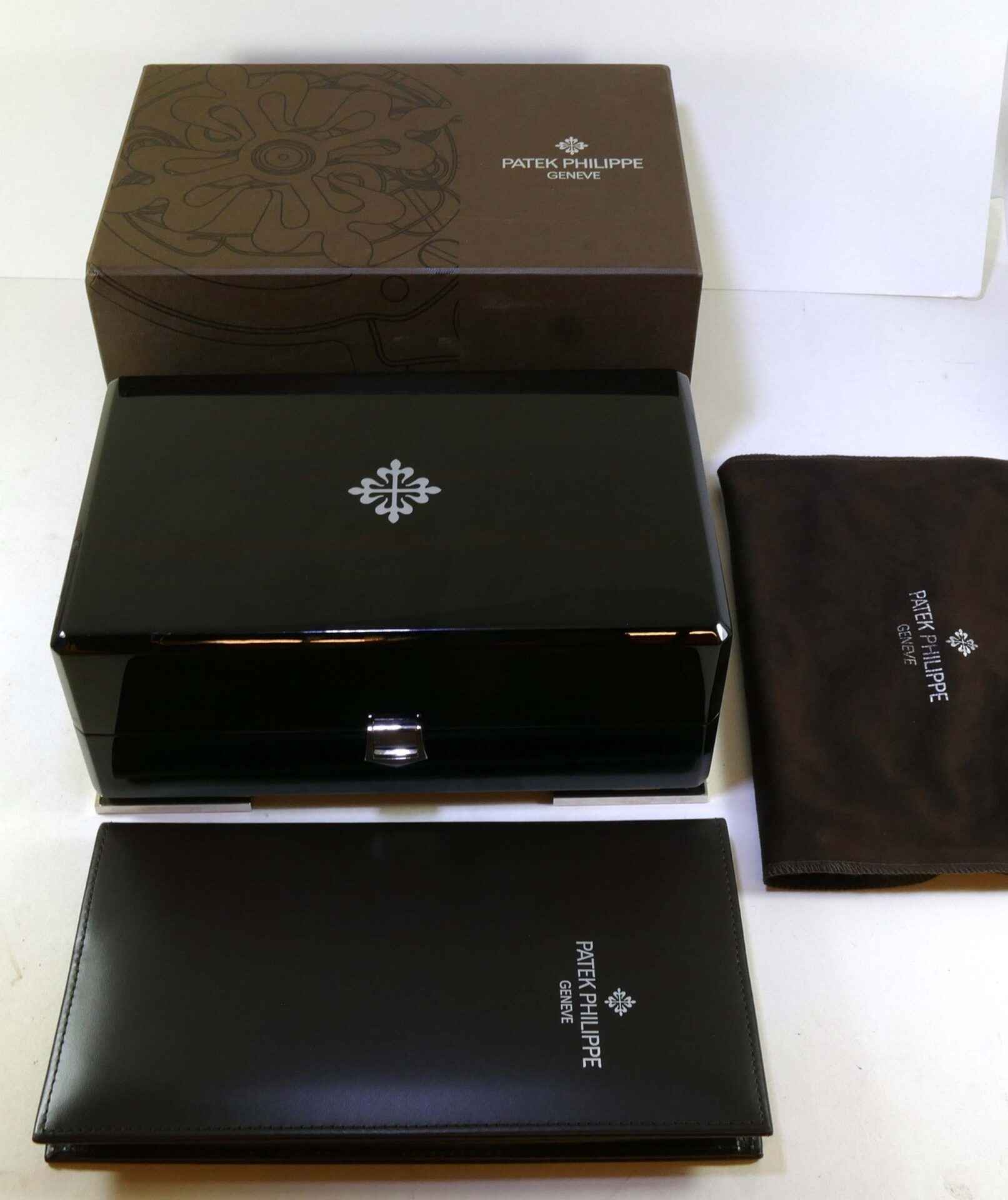 Patek philippe outlet box for sale