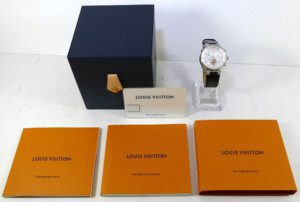 LOUIS VUITTON Un Please Bezel Diamond Watch Q 321 P