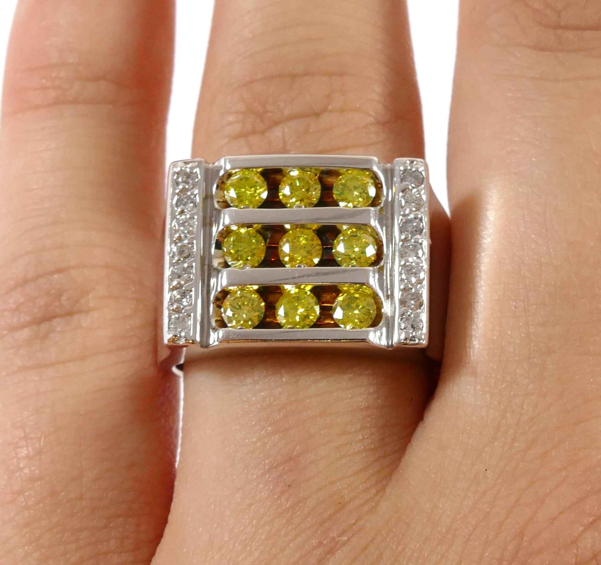 10 KARAT YELLOW GOLD CANARY DIAMOND 0.55 CWT MENS FASHION WEDDING RING PINKY