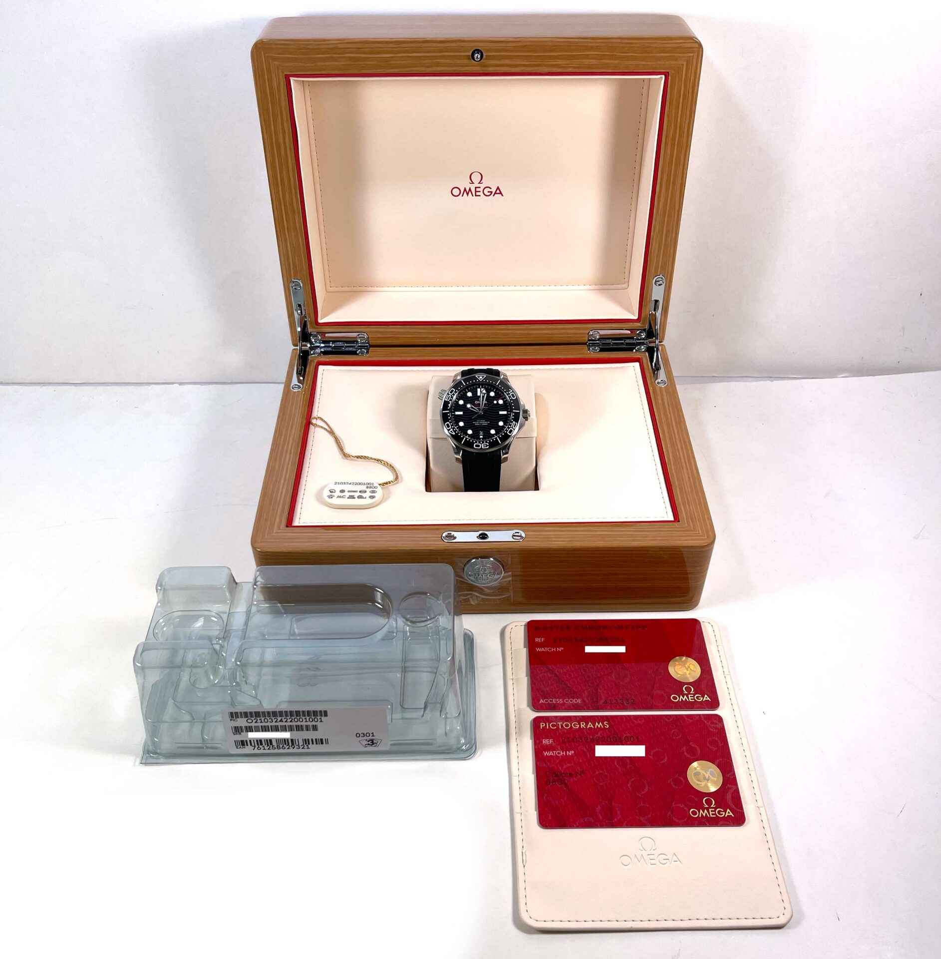 New Omega Seamaster Diver 210.32.42.20.01.001 Black Dial 42mm Box Papers