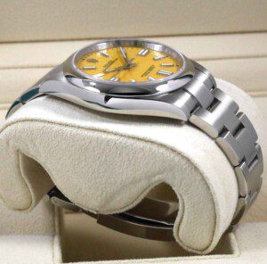 Rolex UNWORN Oyster Perpetual 41mm 124300 Yellow Dial Stainles