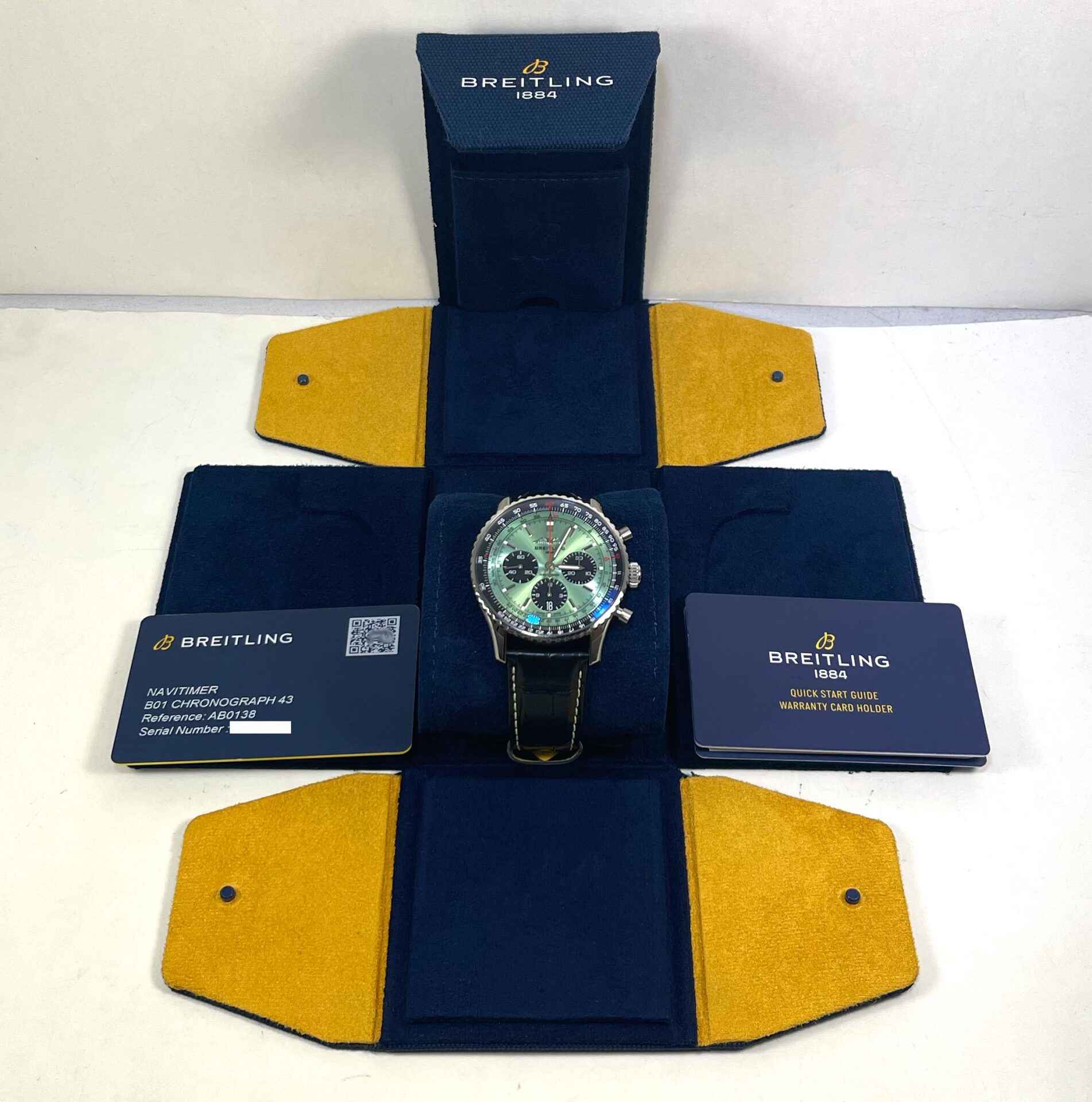 New 2022 Breitling Navitimer B01 Chronograph 43 Mint Green Dial Box ...