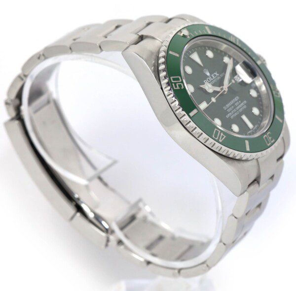 Submariner Date Hulk 40mm 116610LV Green Dial