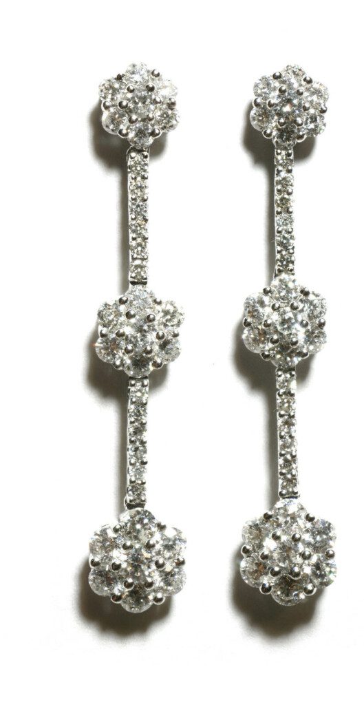 Graduating-Flower-Dangle-Earrings-in-18k-White-Gold-202-ct-TDW-VS1VS2-Clarit-111881607953-2