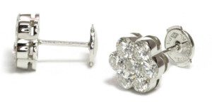 Flower-VVS-Diamond-Stud-Earrings-Invisible-Round-Setting-in-18k-White-Gold-20-131707237258-2